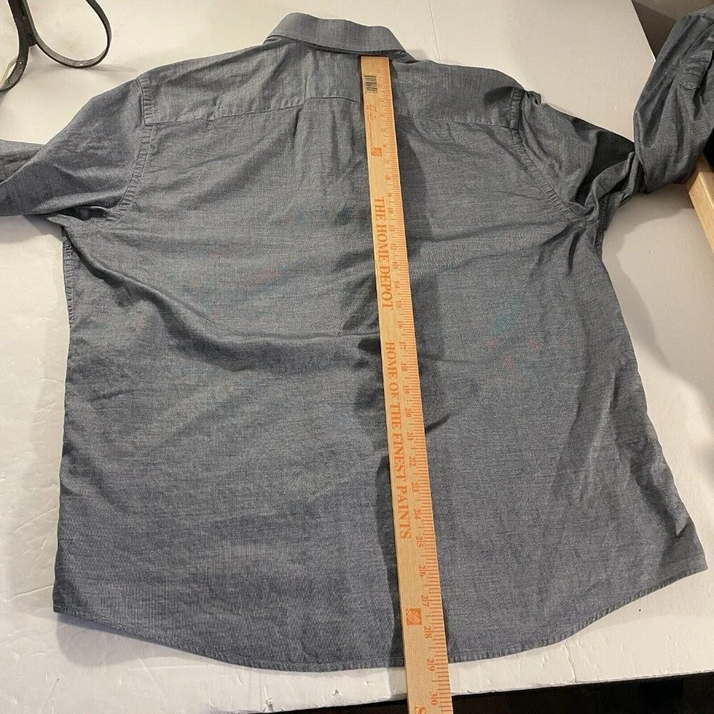 Untuckit Men's Button Up Shirt Size XL Gray Color Long Sleeve Lightweight